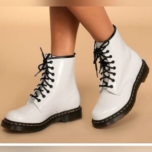 Dr. MartensWOMEN'S DR. MARTENS ZAVALA COMBAT BOOTS.